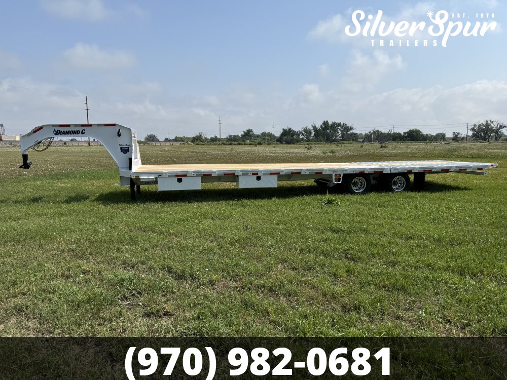2026 Diamond C FMAX212 35x102 Hydraulic Dovetail Gooseneck Trailer