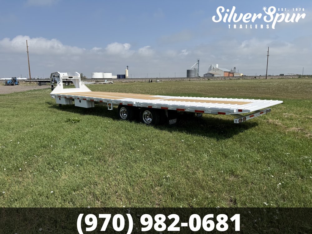 2026 Diamond C FMAX212 35x102 Hydraulic Dovetail Gooseneck Trailer