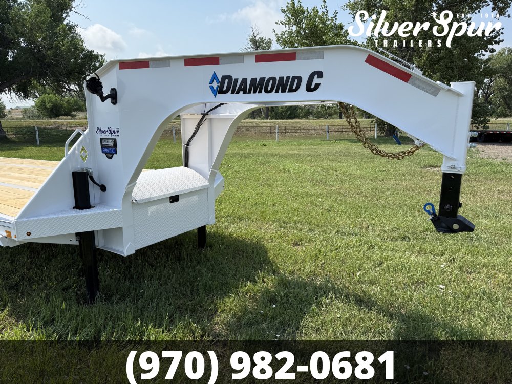 2026 Diamond C FMAX212 35x102 Hydraulic Dovetail Gooseneck Trailer