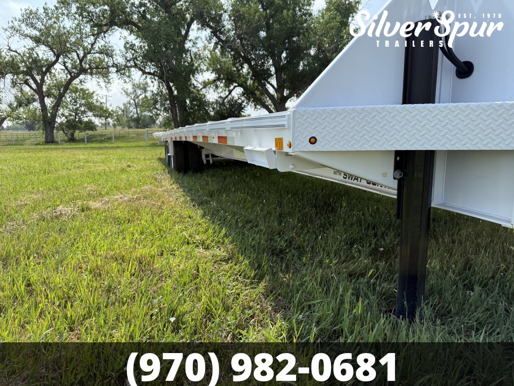 2026 Diamond C FMAX212 35x102 Hydraulic Dovetail Gooseneck Trailer