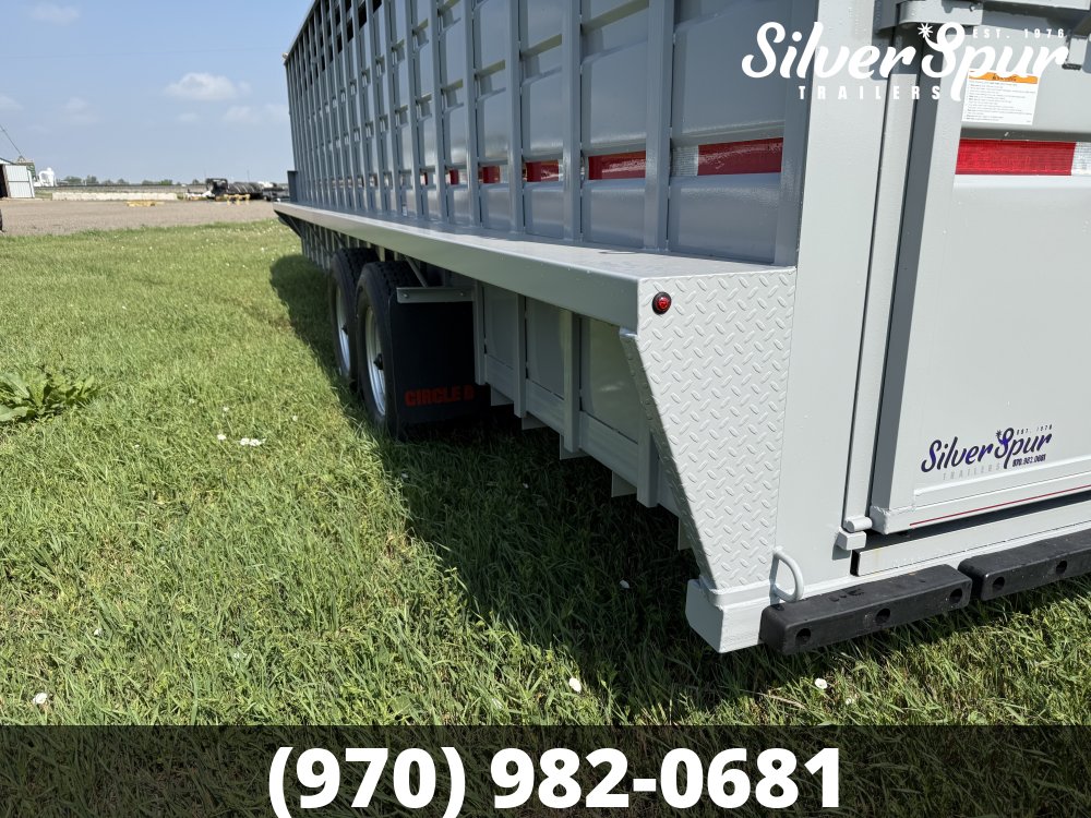 2026 Circle D 6'8"x26' Gooseneck Livestock Trailer