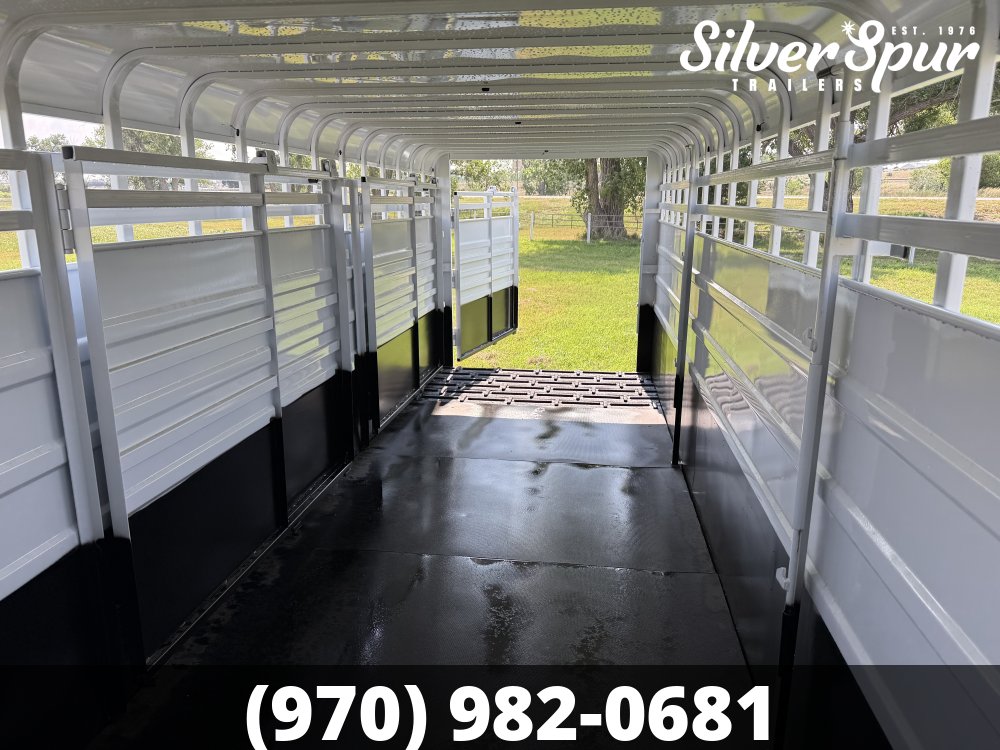 2026 Circle D 6'8"x24' Gooseneck Livestock Trailer