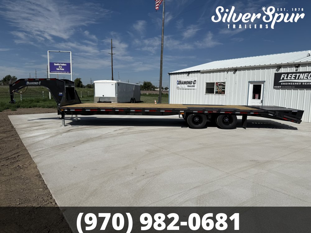 2026 Diamond C FMAX212 32x102 Max Ramp Gooseneck Trailer