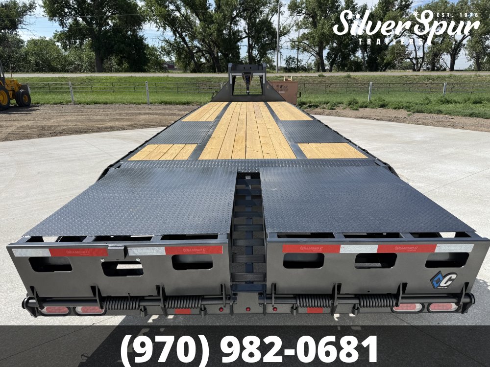 2026 Diamond C FMAX212 32x102 Max Ramp Gooseneck Trailer