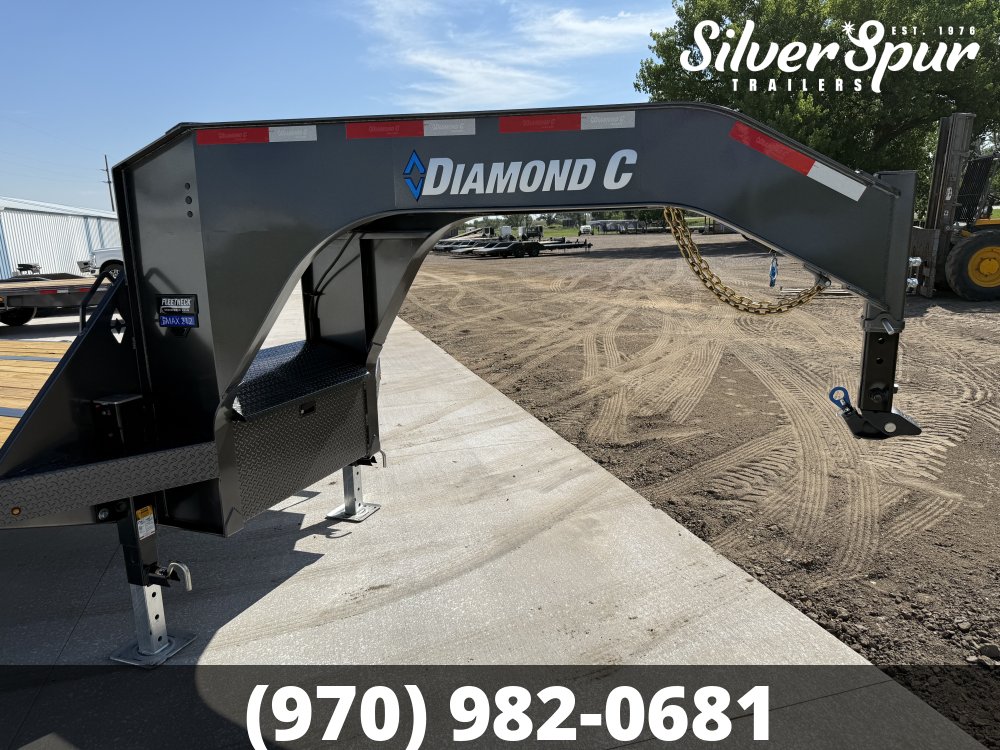 2026 Diamond C FMAX212 32x102 Max Ramp Gooseneck Trailer