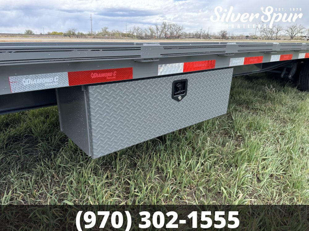 2025 Diamond C FMAX212 35x102 Max Ramp Gooseneck Trailer