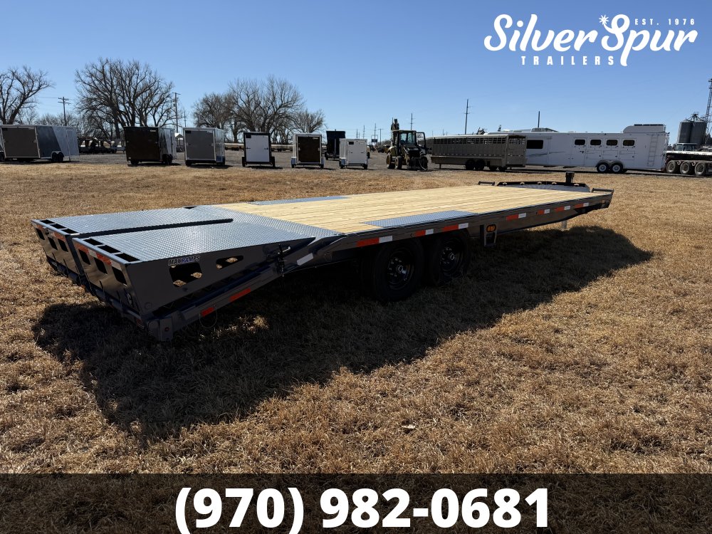 2026 Diamond C DEC207 24x102 Deckover Trailer