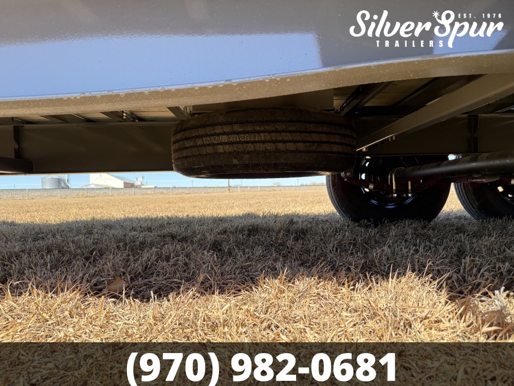 2026 Diamond C DEC207 24x102 Deckover Trailer