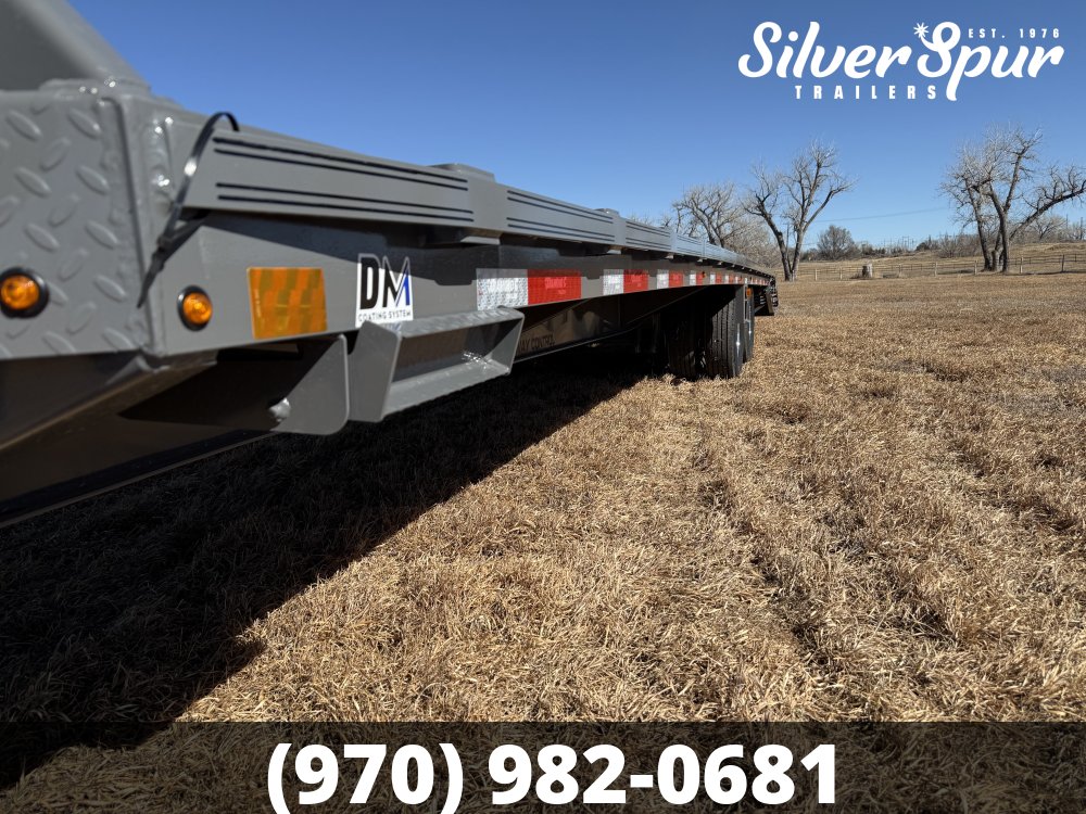 2026 Diamond C FMAX212 32x102 Max Ramp Gooseneck Trailer