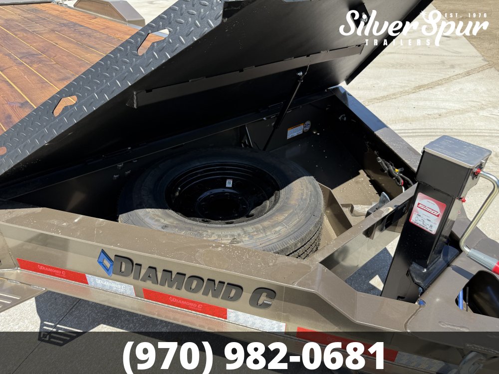 2026 Diamond C LPX207 22x82 Equipment Trailer