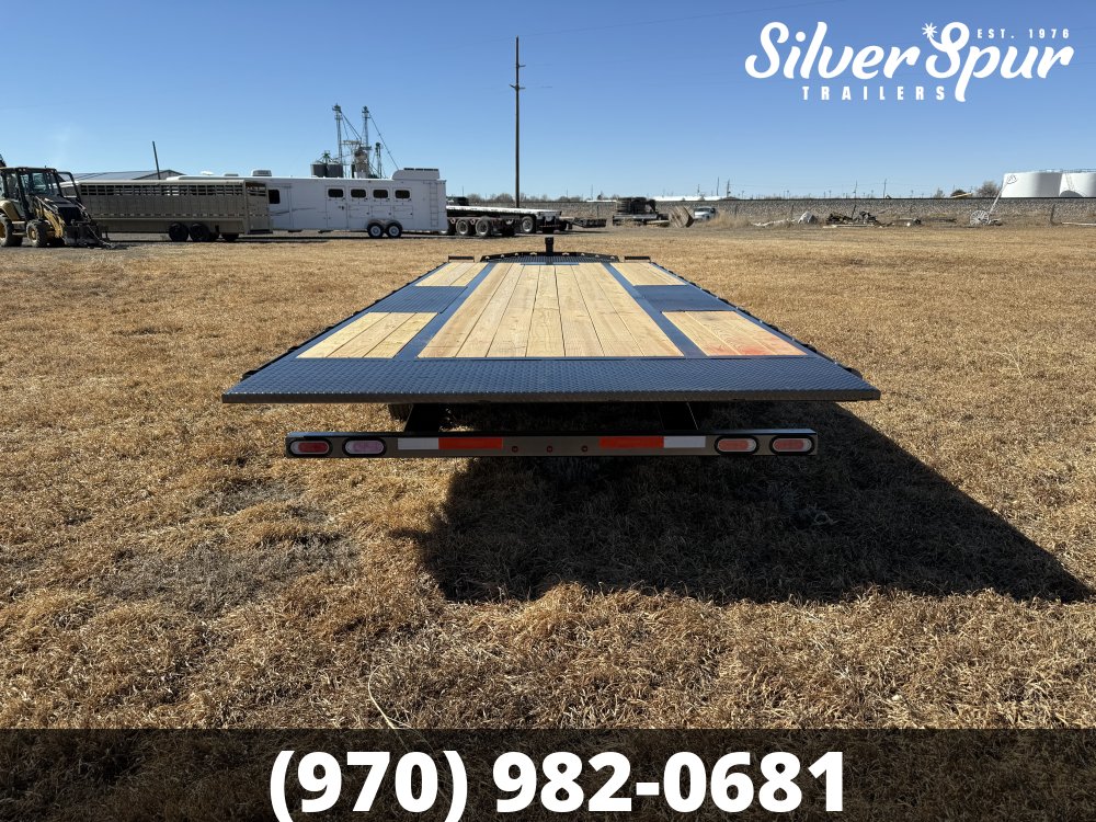 2026 Diamond C DET207 22x102 Deckover Tilt Trailer