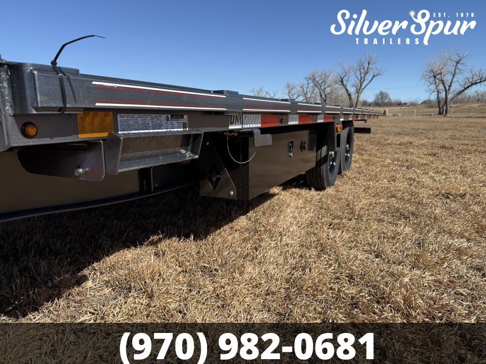2026 Diamond C DET207 22x102 Deckover Tilt Trailer