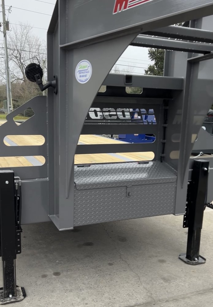 8' 6"x36' MIDSOTA BY NOVAE LLC Gooseneck