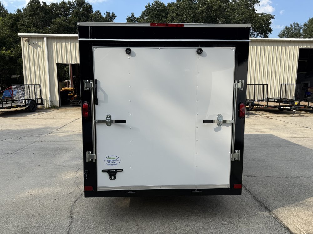 6'x12' Covered Wagon Enclosed