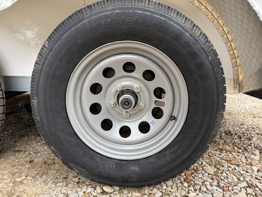 6'x12' Covered Wagon Enclosed