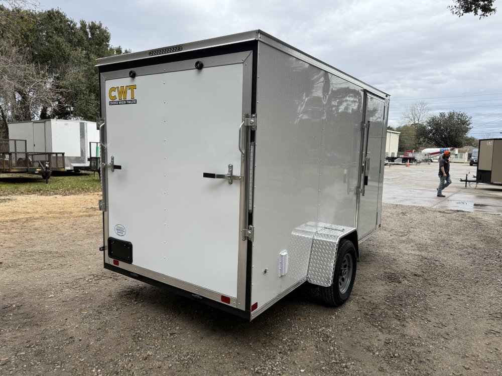 6'x12' Covered Wagon Enclosed