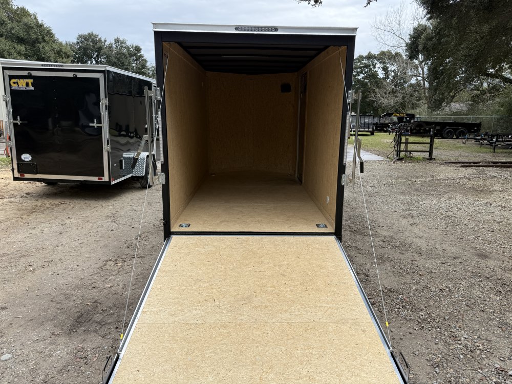 6'x12' Covered Wagon Enclosed