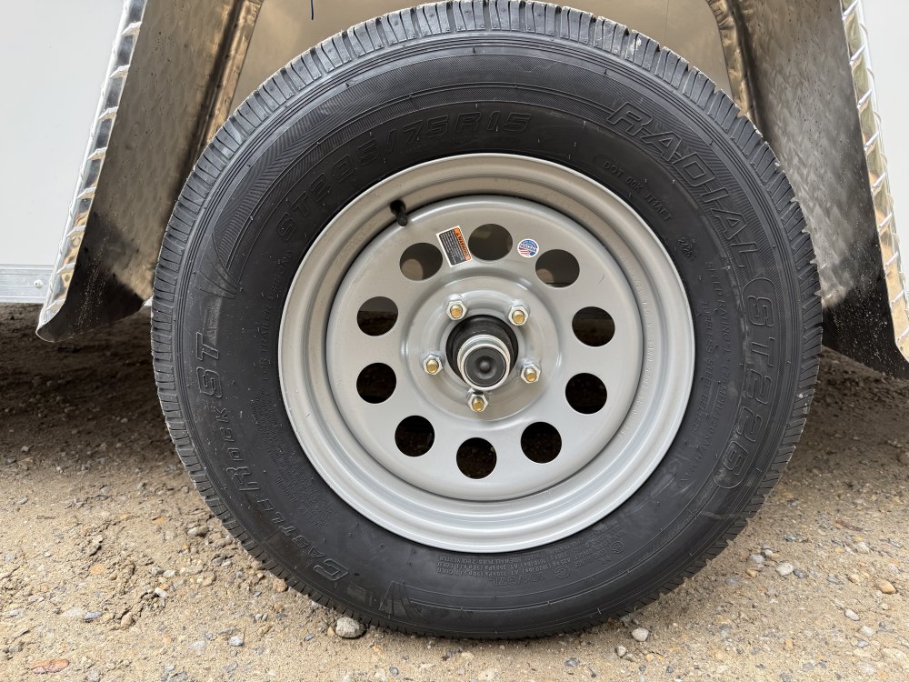 6'x12' Covered Wagon Enclosed