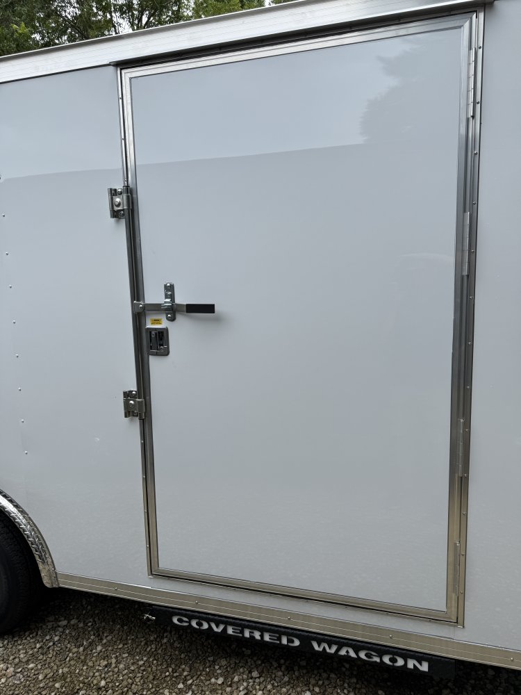 8' 5"x18' Covered Wagon Enclosed