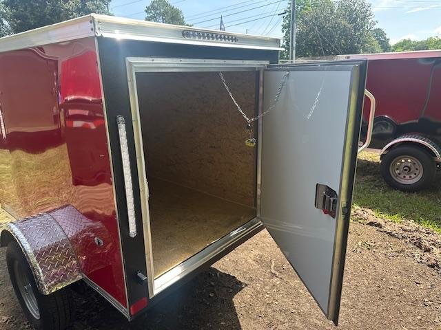 4'x6' COVERED WAGON Enclosed