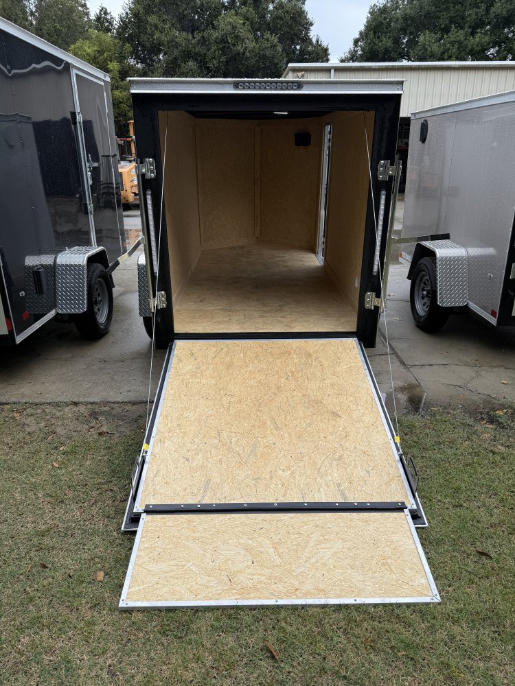 5'x10' COVERED WAGON Enclosed