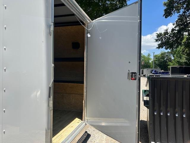 8.5'x16' COVERED WAGON Enclosed