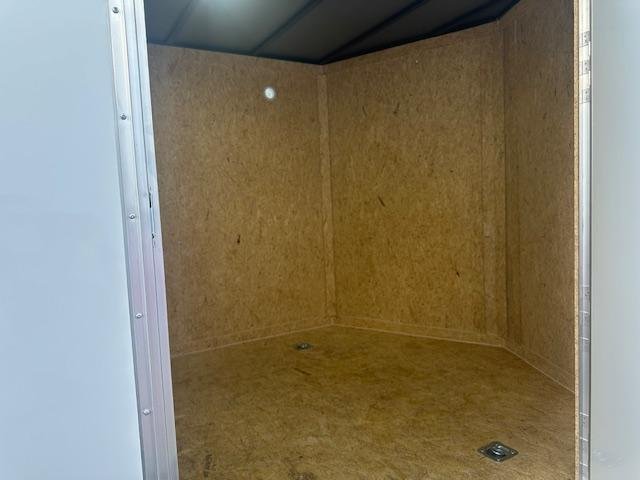 8.5'x20' COVERED WAGON Enclosed