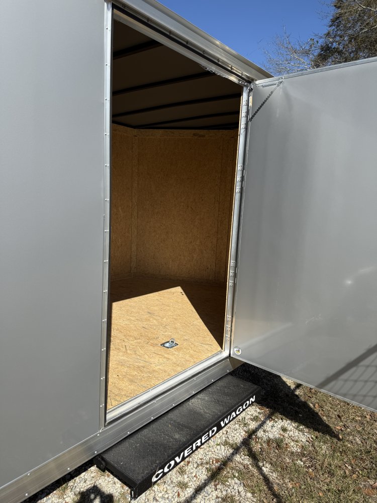 8.5'x24' Covered Wagon Enclosed