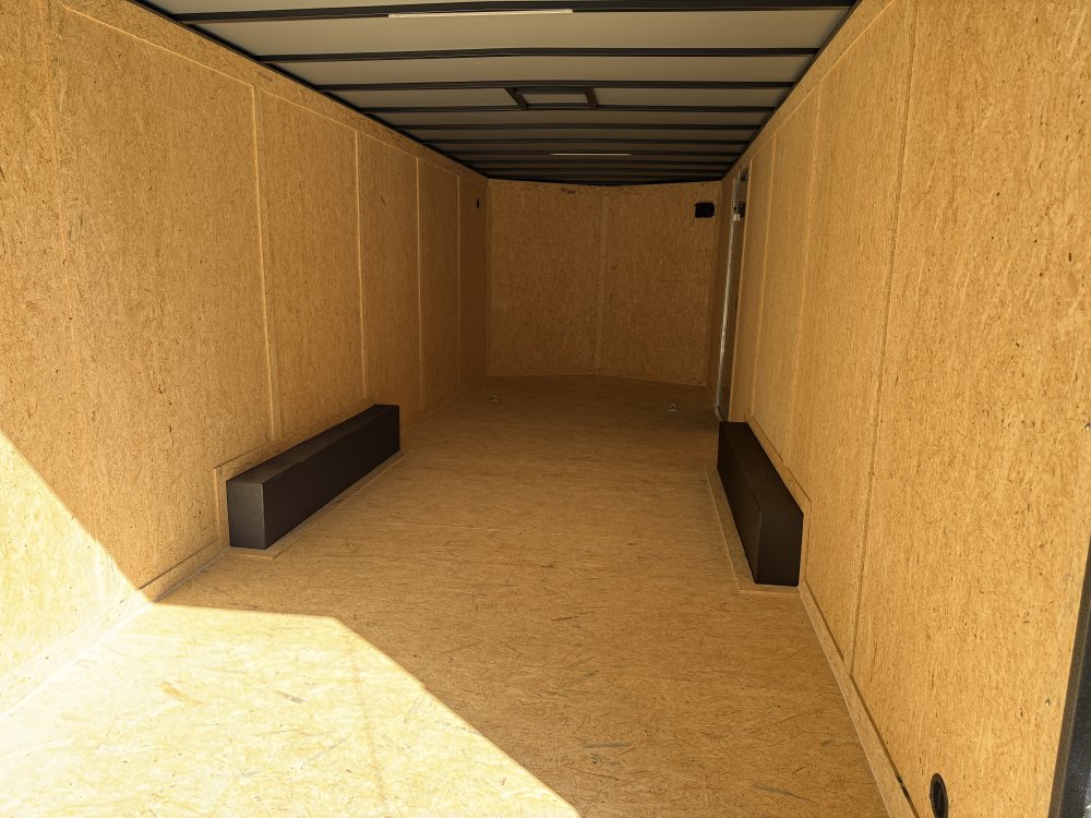 8.5'x24' Covered Wagon Enclosed