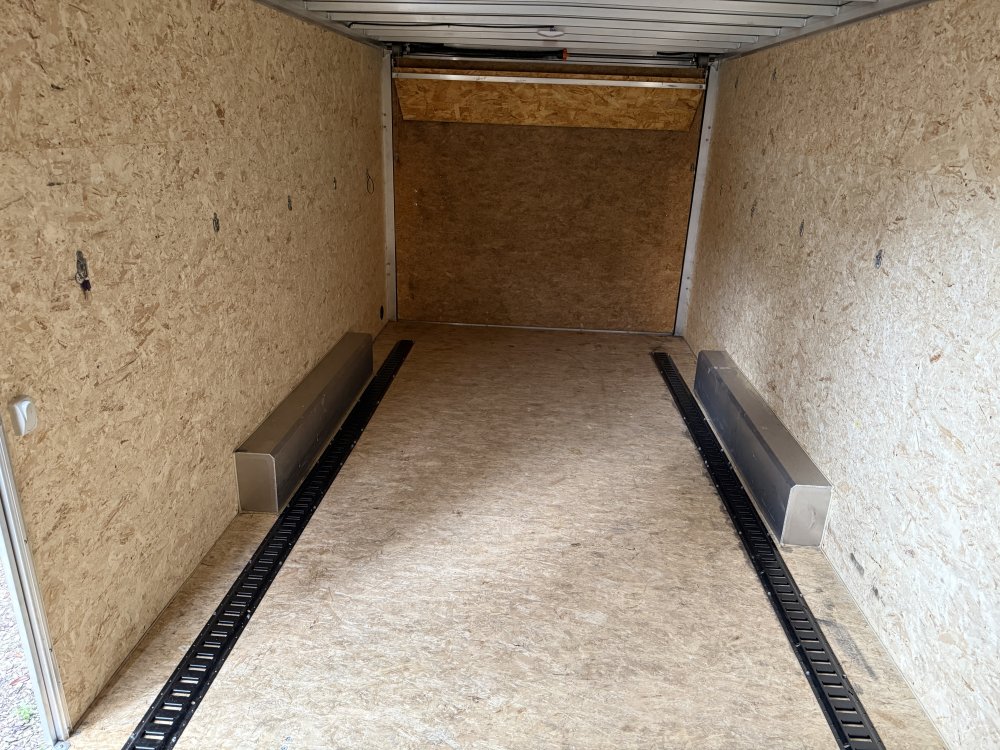 8.5'x18' Innovative Specialties Enclosed