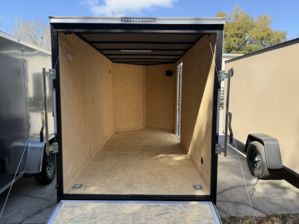 6'x12' Covered Wagon Enclosed