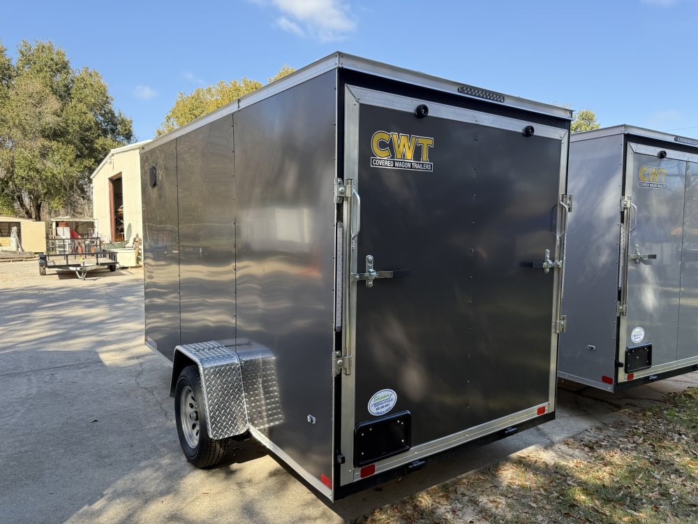 6'x12' Covered Wagon Enclosed