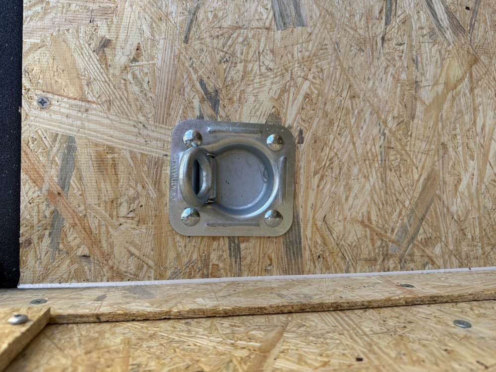 6'x12' Covered Wagon Enclosed