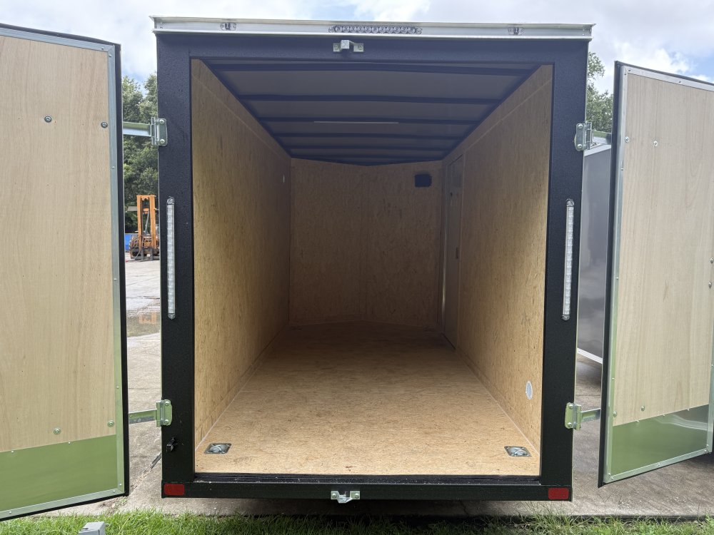 6'x12' Covered Wagon Enclosed
