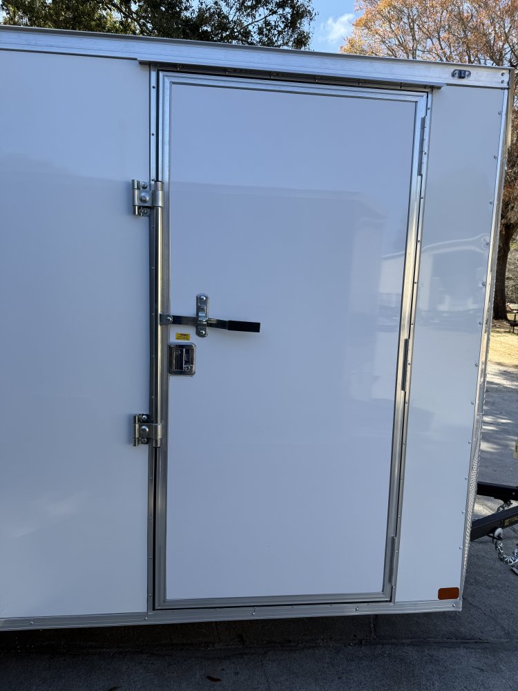 6'x12' Covered Wagon Enclosed