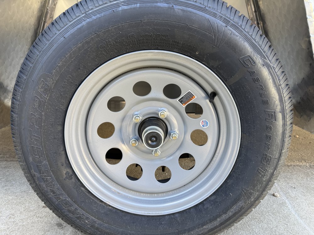 6'x12' Covered Wagon Enclosed