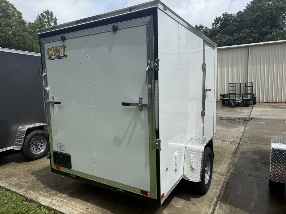 6'x10' Covered Wagon Enclosed