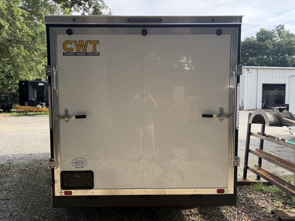 7'x12' Covered Wagon Enclosed