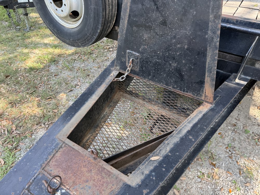 8.5'x20' ECONOLINE Deckover