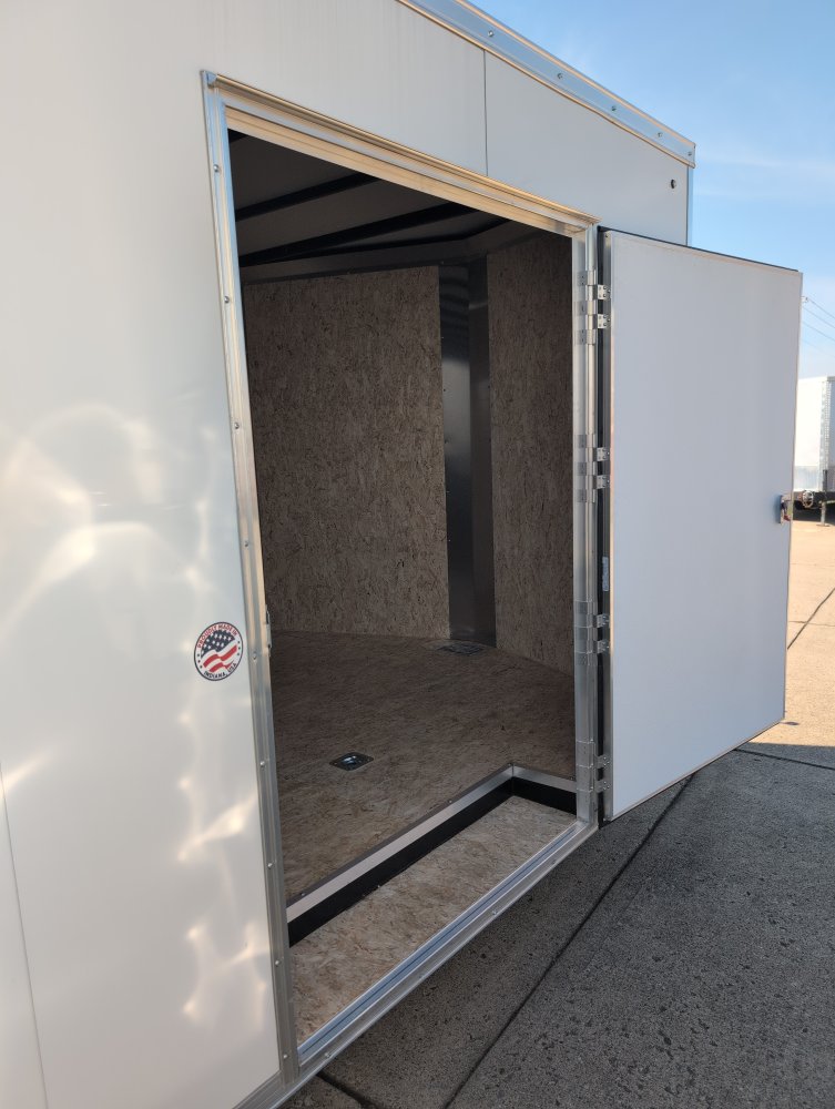 8.5"x24" Sure-Trac Enclosed
