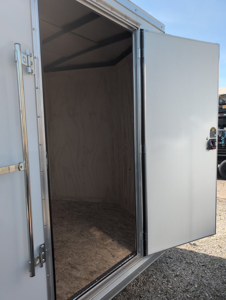 7'x16' DARKHORSE Enclosed