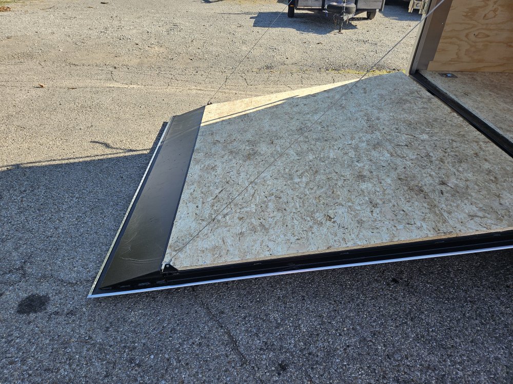 7'x16' DARKHORSE Enclosed