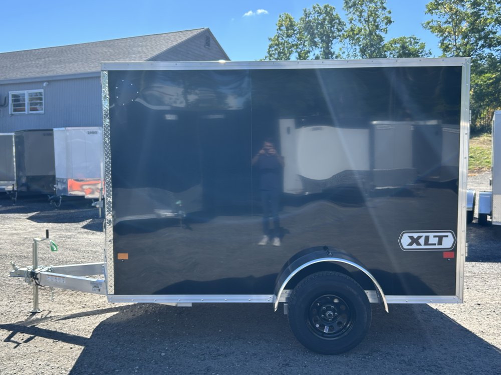 2027 EZ-Hauler EZEC photo 2