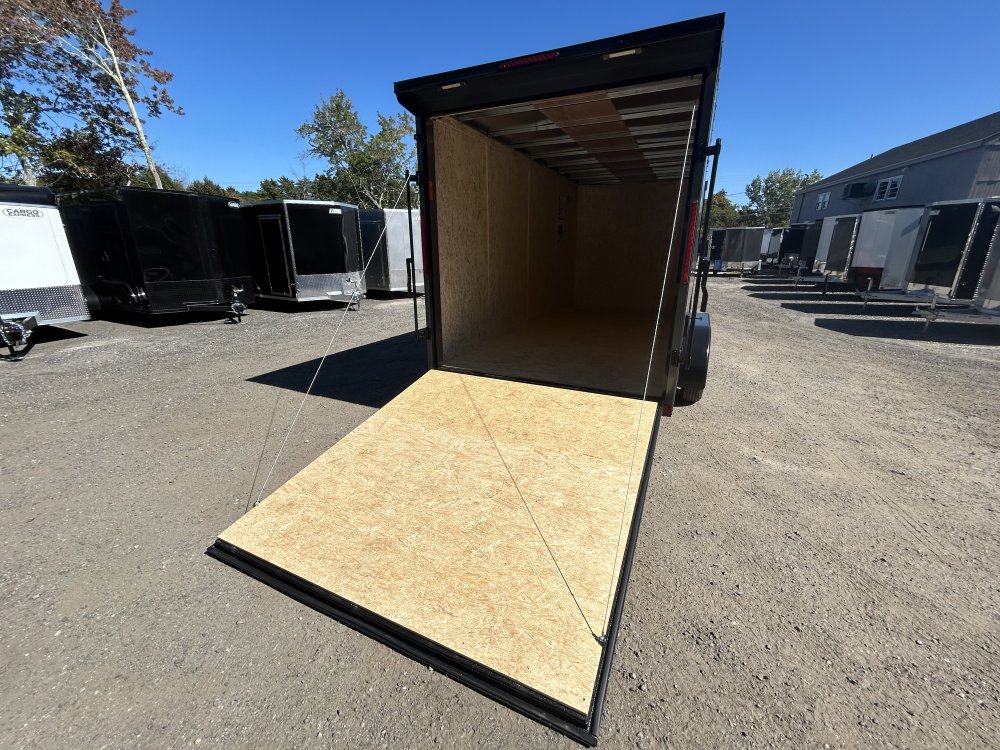 Cargo Express EX DLX 7x16 Enclosed Cargo