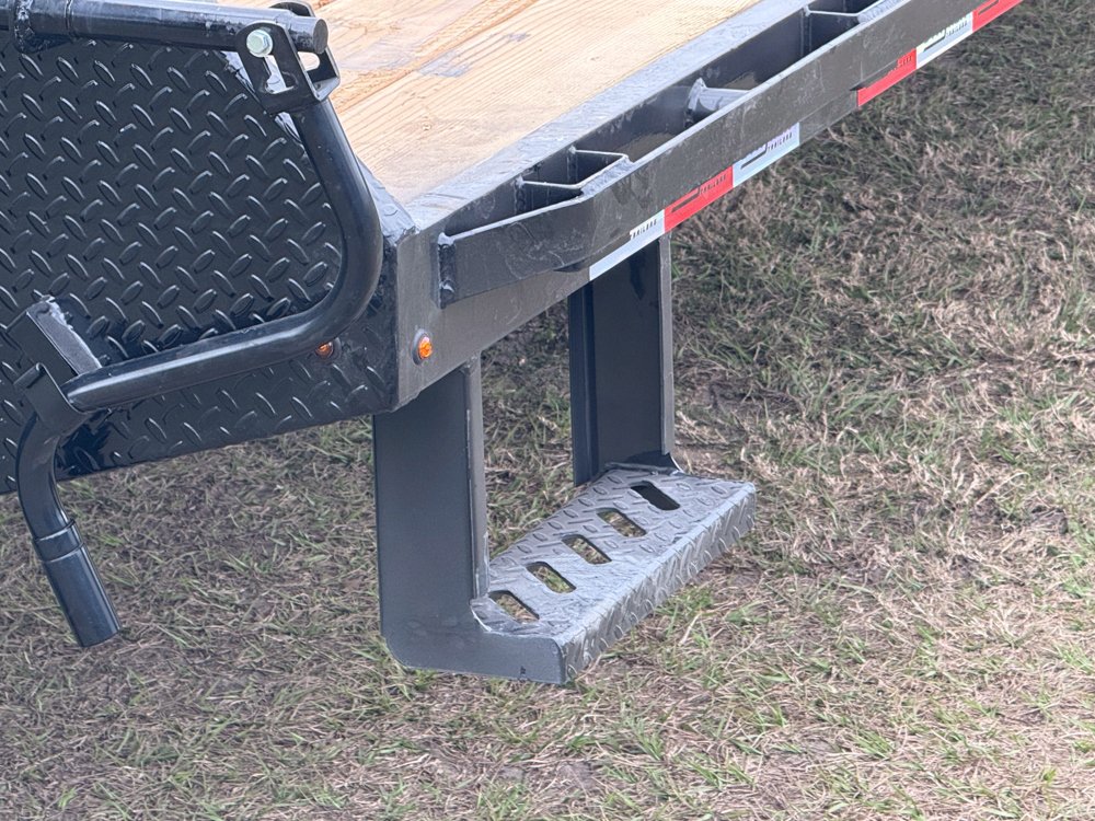 40' Stryker Gooseneck Hotshot Non-CDL Deckover Trailer Mega Ramps - (2) 8K Axles - Gray