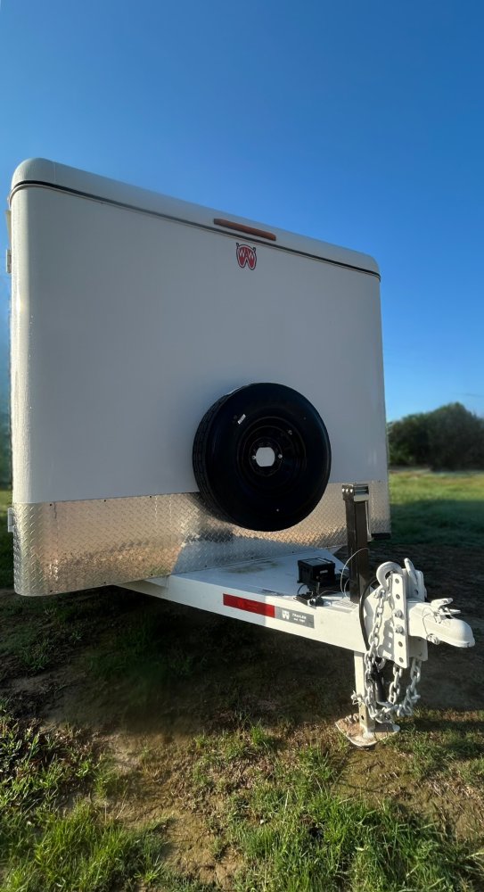 W-W Trailer Manufactuerer 20x8 Enclosed Trailer - (2) 7000 lbs Axles