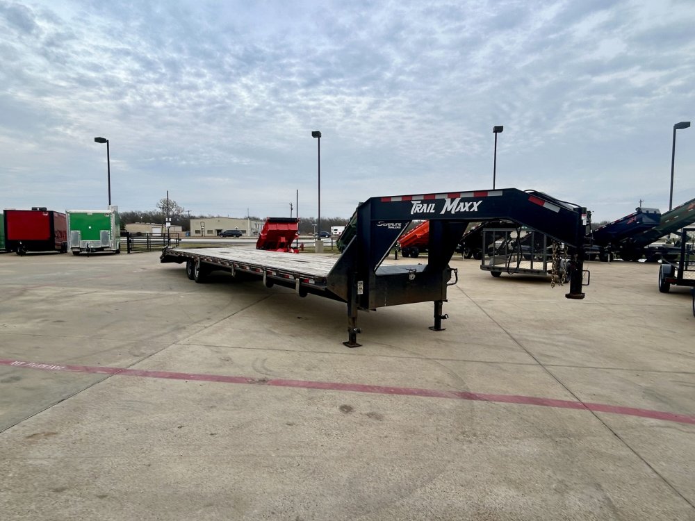 TrailMaxx 102&times;40 Equipment Trailer