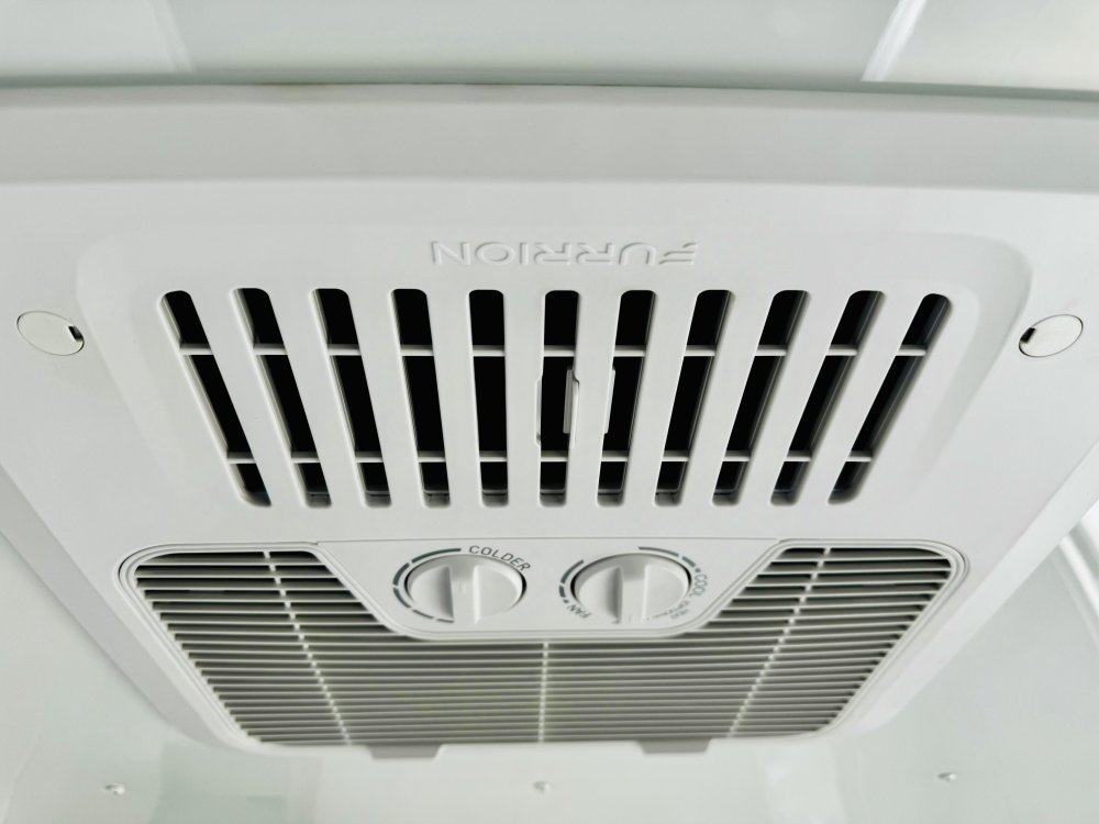 A/C: 15 BTU Roof A/C