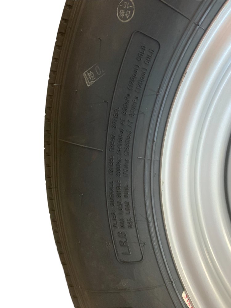 Tire: 235/80R16 14PLY