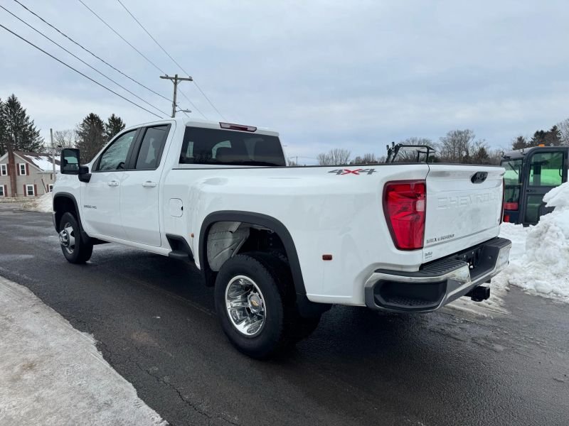 2024 Chevrolet Silverado 3500 HD Double Cab Pickup